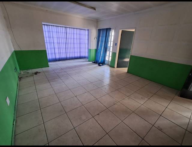 875M² WORKSHOP TO LET IN DUNCANVILLE